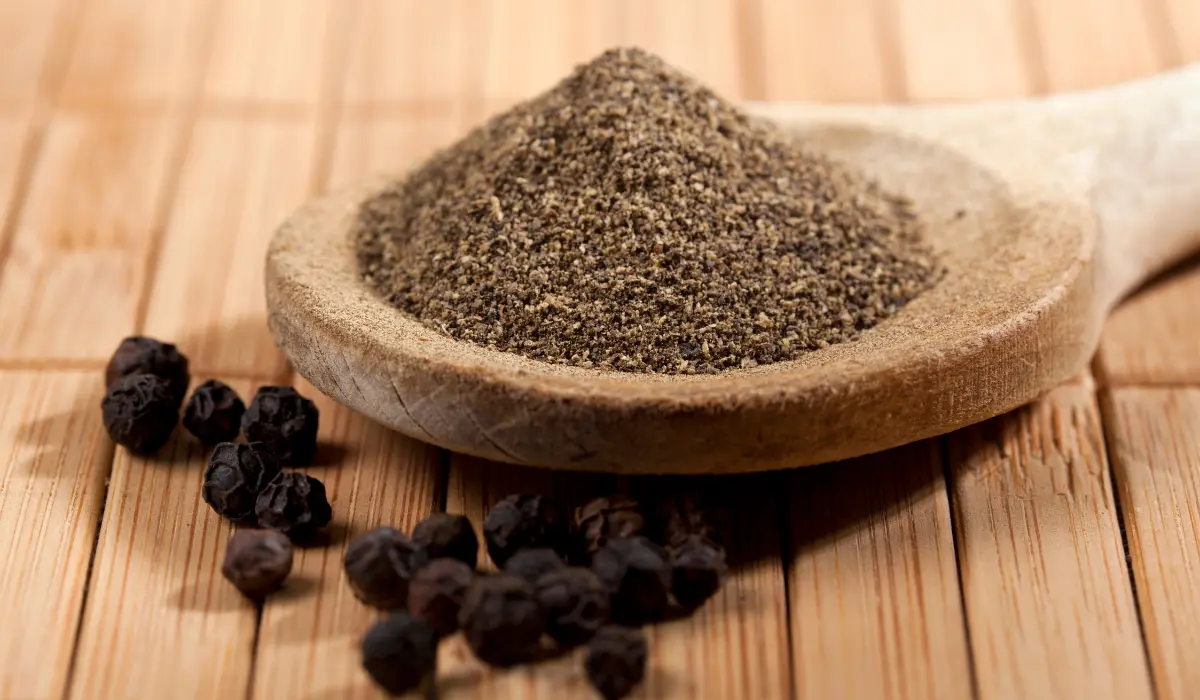 black ground pepper